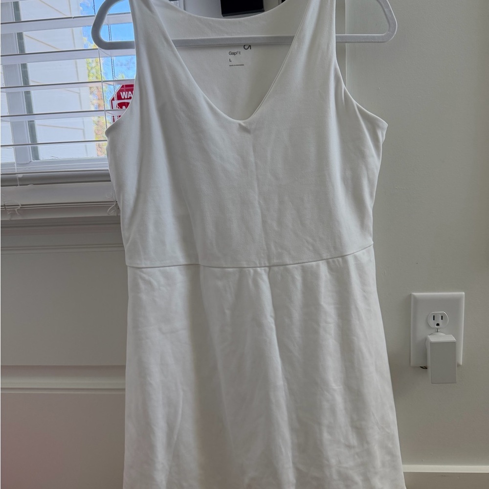 GAP Fit White V-Neck Tennis Dress